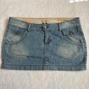 vintage euro light wash blue denim mini skirt with pockets